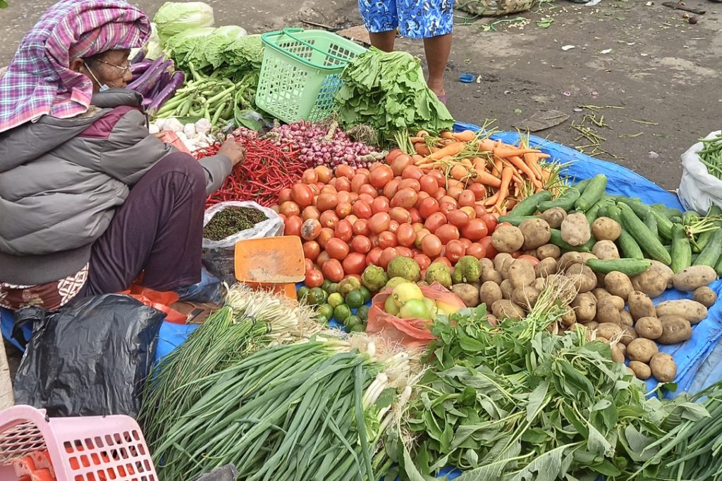 Pasar di Balige - Ita Siregar